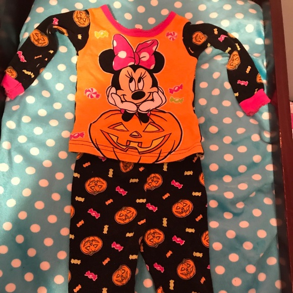 👻Minnie Mouse Halloween PJ’s🤖 - Picture 1 of 5